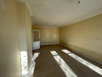 AFYON ÜÇOK EMLAKTAN DUMLUPINAR MAH SATILIK 2+1 MERKEZİ KONUMDA DAİRE