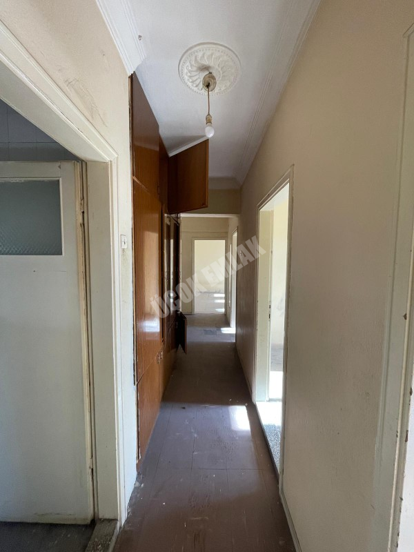 AFYON ÜÇOK EMLAKTAN DUMLUPINAR MAH SATILIK 2+1 MERKEZİ KONUMDA DAİRE