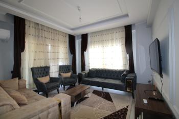 ASLAN'DAN KUYULUK'TA HAVUZLU SİTE İÇİ FULL EŞYALI KİRALIK 2+1