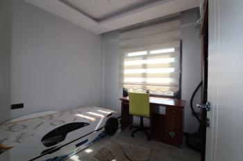 ASLAN'DAN KUYULUK'TA HAVUZLU SİTE İÇİ FULL EŞYALI KİRALIK 2+1