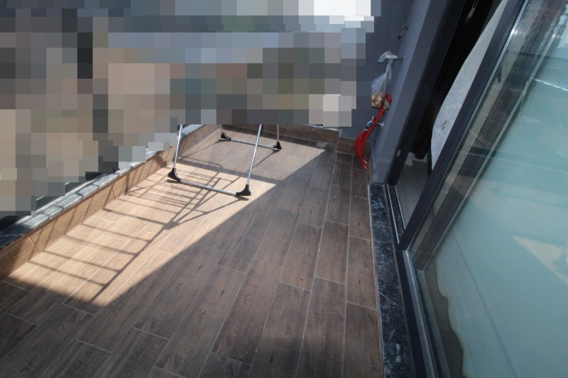 ASLAN'DAN KUYULUK'TA HAVUZLU SİTE İÇİ FULL EŞYALI KİRALIK 2+1