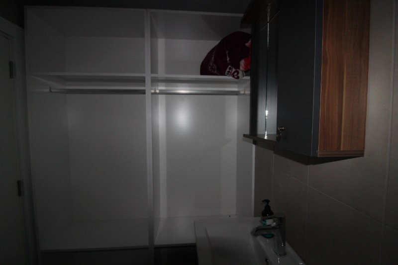 ASLAN'DAN KUYULUK'TA HAVUZLU SİTE İÇİ FULL EŞYALI KİRALIK 2+1