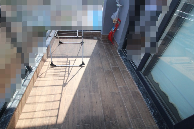 ASLAN'DAN KUYULUK'TA HAVUZLU SİTE İÇİ FULL EŞYALI KİRALIK 2+1