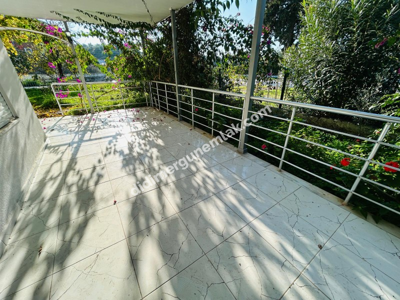 DİDİM SAĞTUR’DA DENİZE YAKIN 3+1 AÇIK MUTFAKLI GENİŞ TERASLI SATILIK MÜSTAKİL VİLLA 