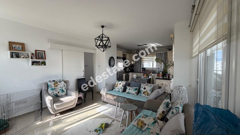 Lefkoşa Ortaköy Bölgesinde Satılık 2+1 PENTHOUSE
