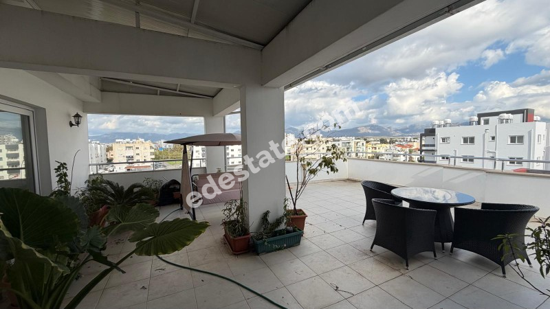 Lefkoşa Ortaköy Bölgesinde Satılık 2+1 PENTHOUSE