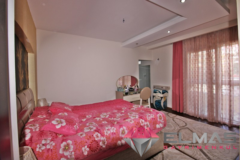 Elmas’tan H.Okan Merzeci Mh. Geniş Metraj Bağımsız 3+1