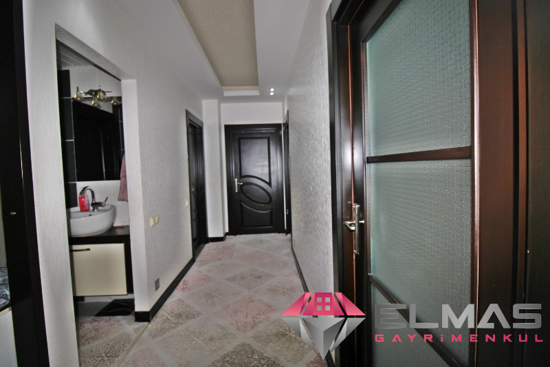 Elmas’tan H.Okan Merzeci Mh. Geniş Metraj Bağımsız 3+1