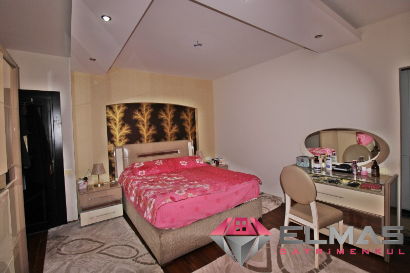 Elmas’tan H.Okan Merzeci Mh. Geniş Metraj Bağımsız 3+1