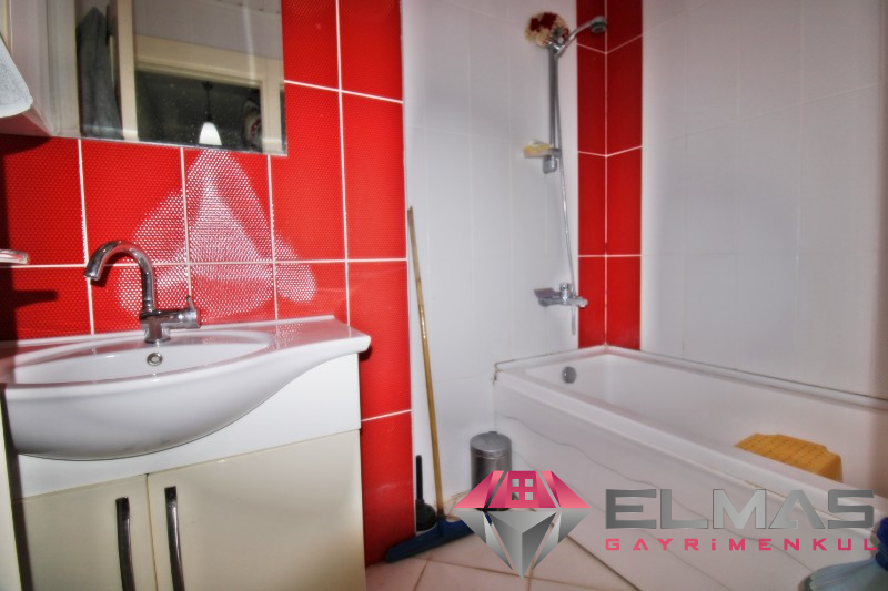 Elmas’tan H.Okan Merzeci Mh. Geniş Metraj Bağımsız 3+1