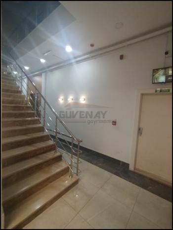 GÜVENAY – ÇORUM İKBAL IŞIKLARINDA KÖŞE BAŞI – MERKEZİ KONUMDA SATILIK 3+1 DAİRE