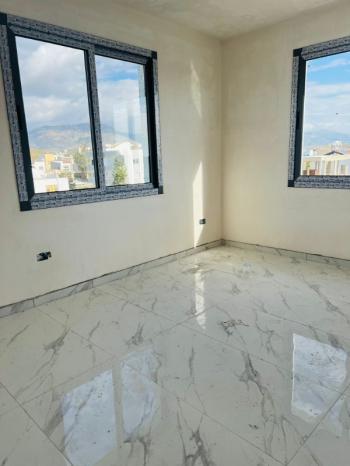 GÖNYELİ'DE YENİ SIFIR  2+1 PENTHOUSE  