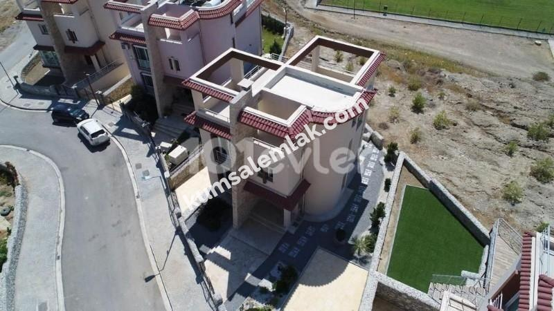 L/ŞA HAMİTKÖY BÖLGESİNDE TAKSİTLİ SATILIK MÜSTAKİL TRİPLEX EV