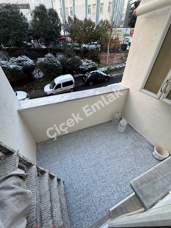 Yeşilpınar Metro’ya 5 Dk 1.Kat 2+1 Kiralık Daire