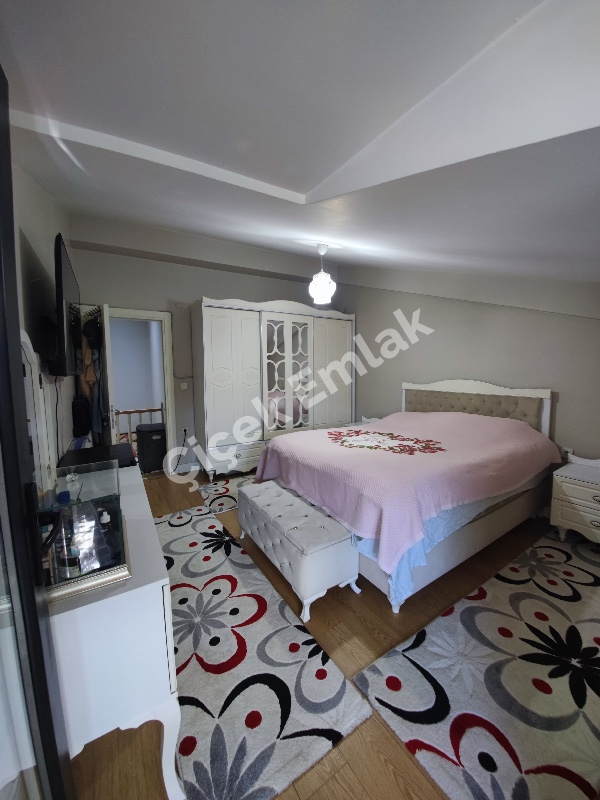 Akşemsettin Cengiz Topel Caddesi 2+1 Satılık Dubleks