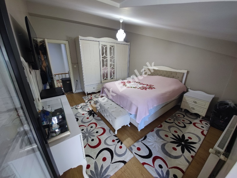 Akşemsettin Cengiz Topel Caddesi 2+1 Satılık Dubleks