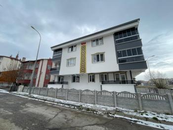 AFYON ÜÇOK EMLAKTAN HARBİŞ NAZMİ SAATÇİ MAH KİRALIK 2+1 SIFIR AYARINDA LÜX DAİRE