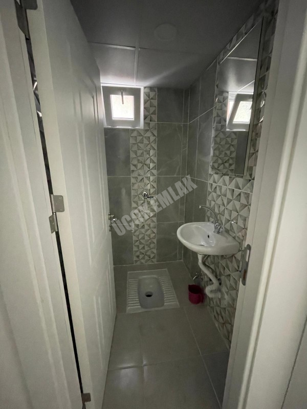 AFYON ÜÇOK EMLAKTAN HARBİŞ NAZMİ SAATÇİ MAH KİRALIK 2+1 SIFIR AYARINDA LÜX DAİRE