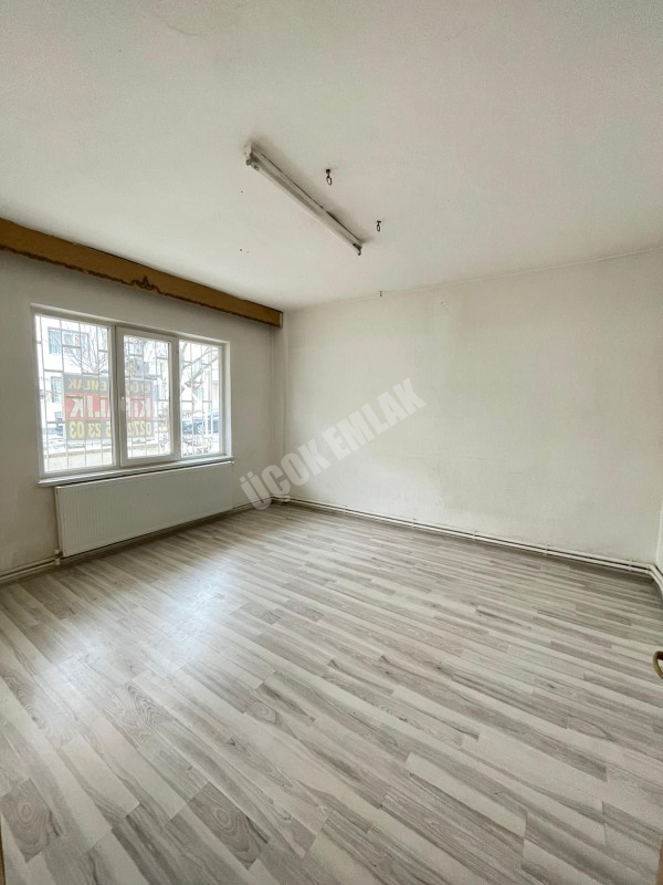 AFYON ÜÇOK EMLAKTAN HARBİŞ GAZİ MAH 3+1 115M² KİRALIK DAİRE 