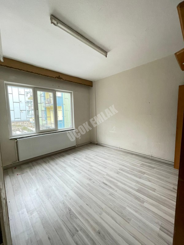 AFYON ÜÇOK EMLAKTAN HARBİŞ GAZİ MAH 3+1 115M² KİRALIK DAİRE 