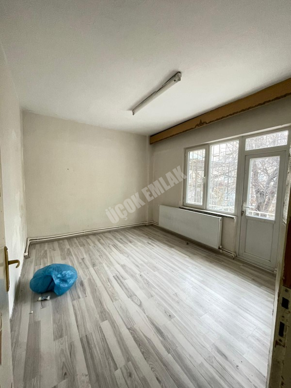 AFYON ÜÇOK EMLAKTAN HARBİŞ GAZİ MAH 3+1 115M² KİRALIK DAİRE 
