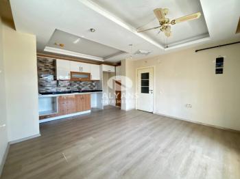 ALYANS'TAN TECE MERKEZ'DE GENİŞ METRAJ KİRALIK 1+1 DAİRE