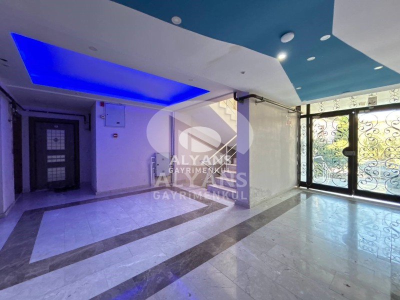 ALYANS'TAN TECE MERKEZ'DE GENİŞ METRAJ KİRALIK 1+1 DAİRE