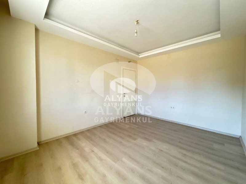 ALYANS'TAN TECE MERKEZ'DE GENİŞ METRAJ KİRALIK 1+1 DAİRE