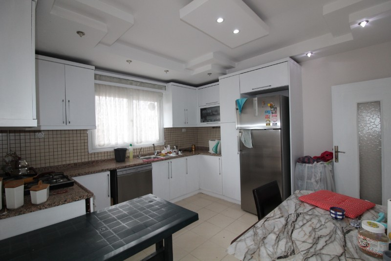 ASLAN'DAN CEPHELERİ AÇIK MERKEZİ KONUMDA ACİL SATILIK 3+1