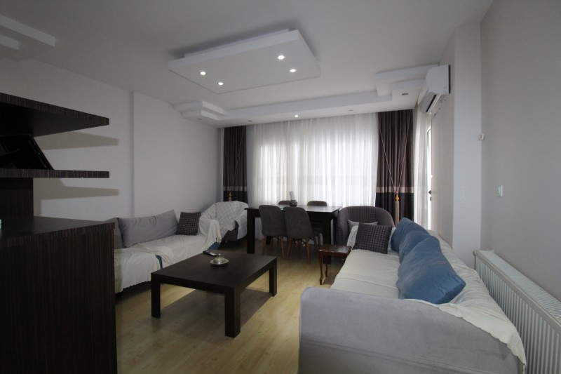 ASLAN'DAN CEPHELERİ AÇIK MERKEZİ KONUMDA ACİL SATILIK 3+1