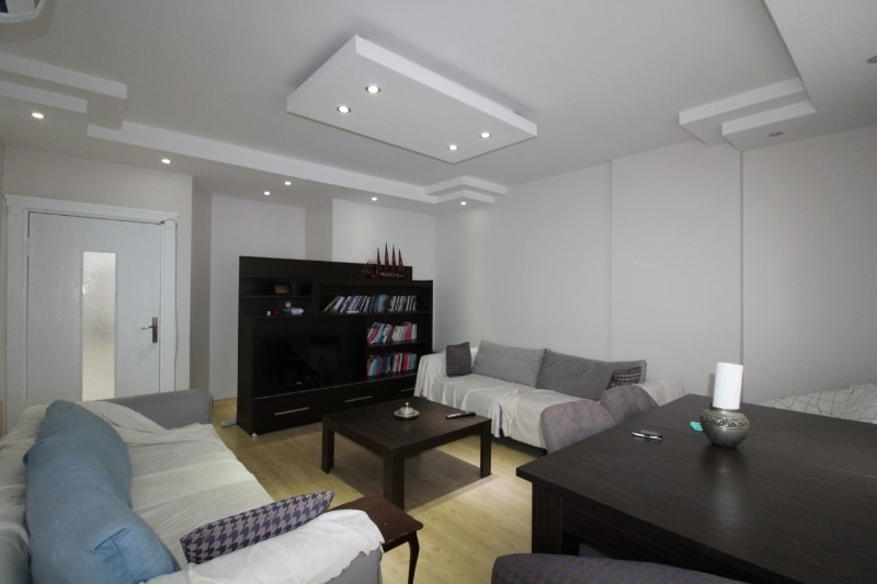 ASLAN'DAN CEPHELERİ AÇIK MERKEZİ KONUMDA ACİL SATILIK 3+1