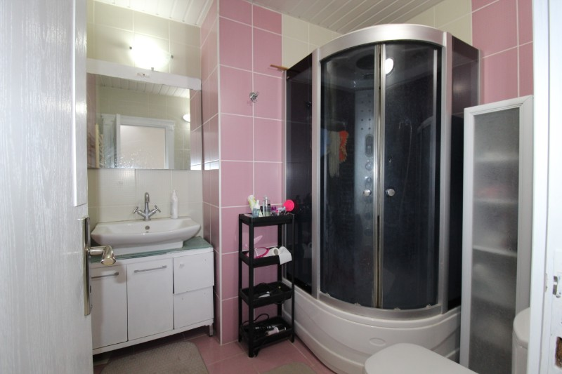 ASLAN'DAN CEPHELERİ AÇIK MERKEZİ KONUMDA ACİL SATILIK 3+1