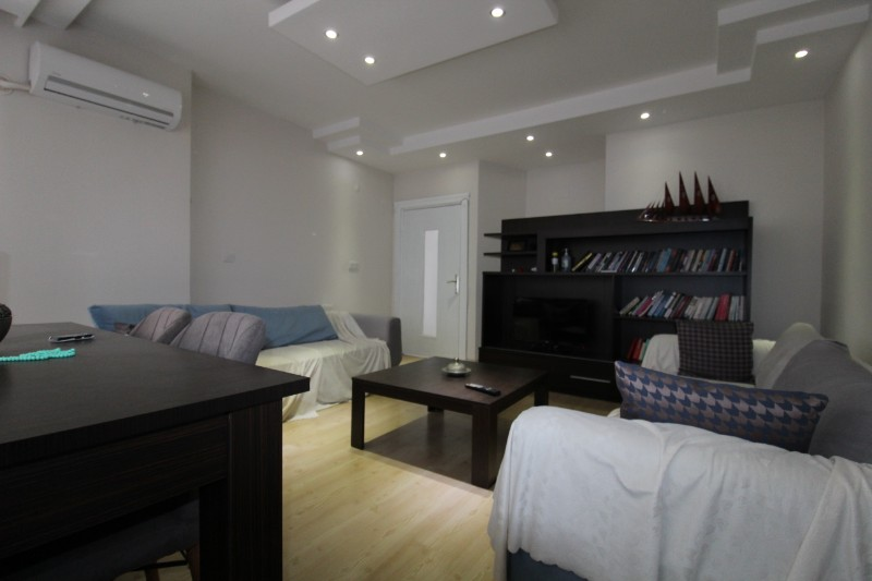 ASLAN'DAN CEPHELERİ AÇIK MERKEZİ KONUMDA ACİL SATILIK 3+1