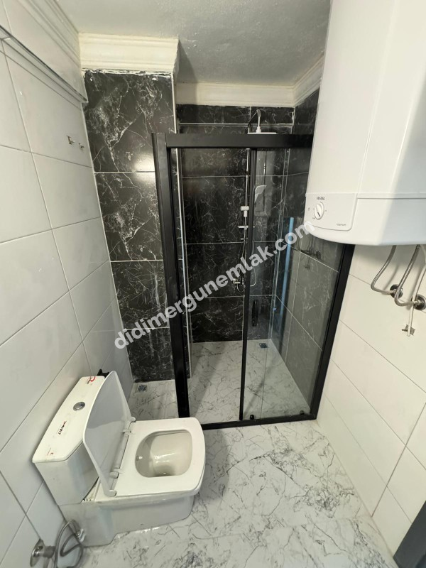 DİDİM ALTINKUM MAHALLESİNDE DENİZE YÜRÜME MESAFESİNDE EMSALLERİNE GÖRE UYGUN MASRAFSIZ 2+1 SATILIK DAİRE