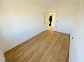 Didim Cumhuriyet'te Satılık 2+1 Masrafsız Boş Daire