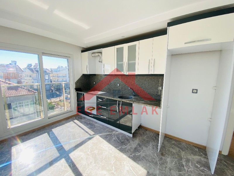 Didim Cumhuriyet'te Satılık 2+1 Masrafsız Boş Daire