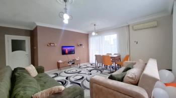 Elmas’tan Menderes’te Site İçi Denize Yakın Nezih Bölgede 3+1