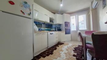 Elmas’tan Menderes’te Site İçi Denize Yakın Nezih Bölgede 3+1