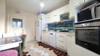 Elmas’tan Menderes’te Site İçi Denize Yakın Nezih Bölgede 3+1