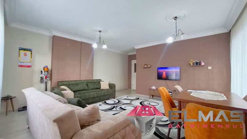 Elmas’tan Menderes’te Site İçi Denize Yakın Nezih Bölgede 3+1