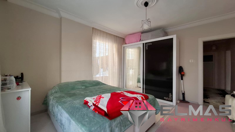 Elmas’tan Menderes’te Site İçi Denize Yakın Nezih Bölgede 3+1