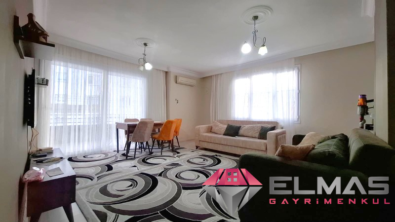 Elmas’tan Menderes’te Site İçi Denize Yakın Nezih Bölgede 3+1