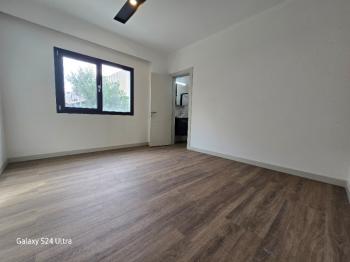 KUŞADASI HAVUZLU DOĞALGAZLI SATILIK 2+1 DAİRE