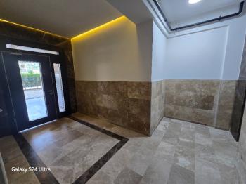 KUŞADASI HAVUZLU DOĞALGAZLI SATILIK 2+1 DAİRE