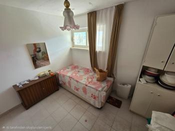 KUŞADASINDA PLAJA VE DENİZE  200 METRE SİTE İÇERİSİNDE SATILIK DAİRESİ