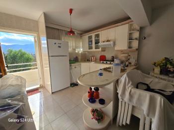 KUŞADASINDA PLAJA VE DENİZE  200 METRE SİTE İÇERİSİNDE SATILIK DAİRESİ