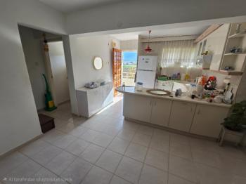 KUŞADASINDA PLAJA VE DENİZE  200 METRE SİTE İÇERİSİNDE SATILIK DAİRESİ