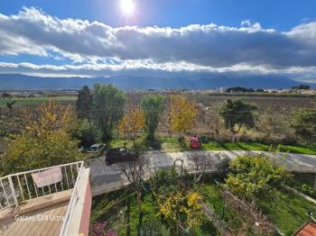 KUŞADASINDA PLAJA VE DENİZE  200 METRE SİTE İÇERİSİNDE SATILIK DAİRESİ