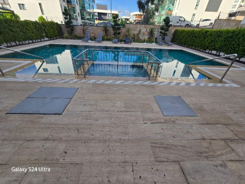 KUŞADASI HAVUZLU DOĞALGAZLI SATILIK 2+1 DAİRE