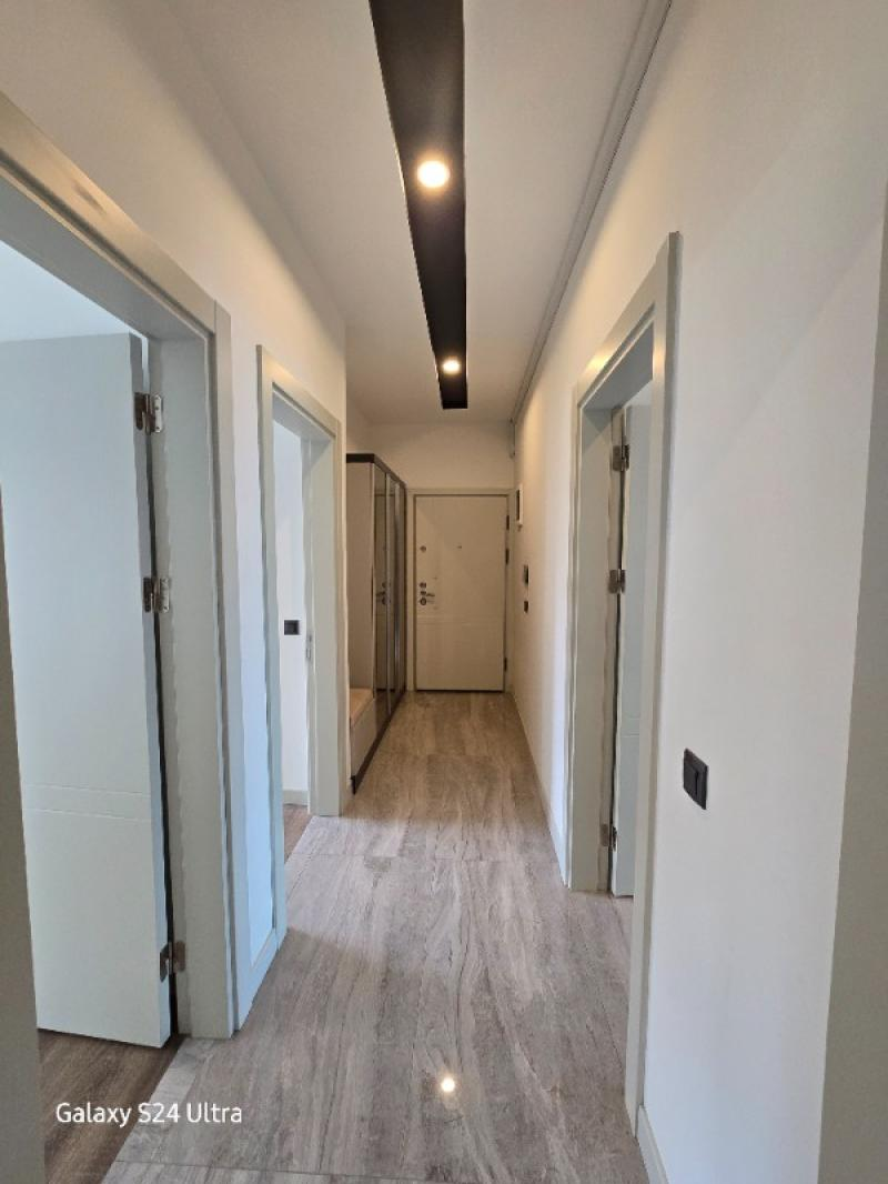KUŞADASI HAVUZLU DOĞALGAZLI SATILIK 2+1 DAİRE